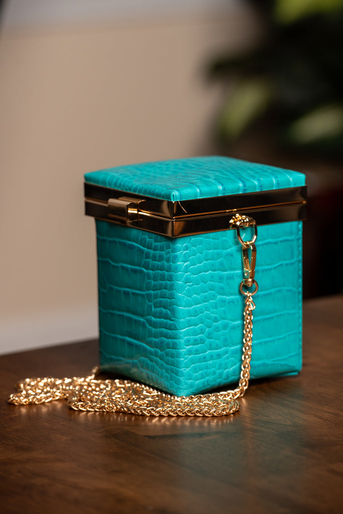 Prestige Chain Strap Box Bag - 1 Hot Diva